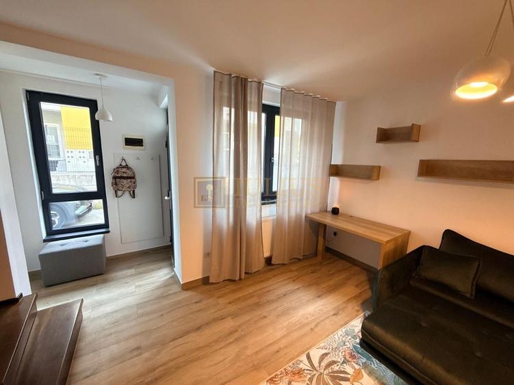 Apartament cu 3 camere decomandat, mobilat în Dumbrăvița