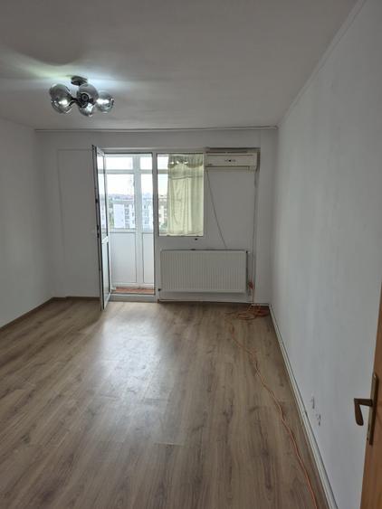 Apartament cu 2 camere decomandat în Militari