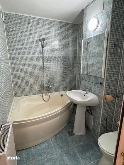 Garsonieră decomandată în Traian