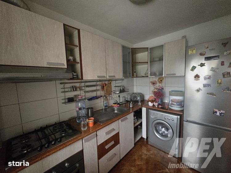 Apartament cu 3 camere decomandat, mobilat în Drumul Taberei