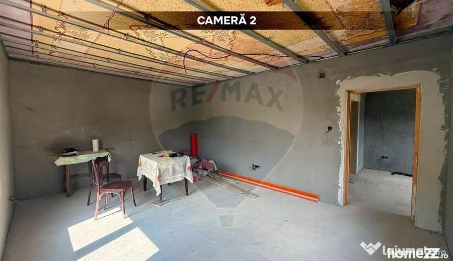 Casă cu 2 camere cu Teren 2628 Mp în Hovrila
