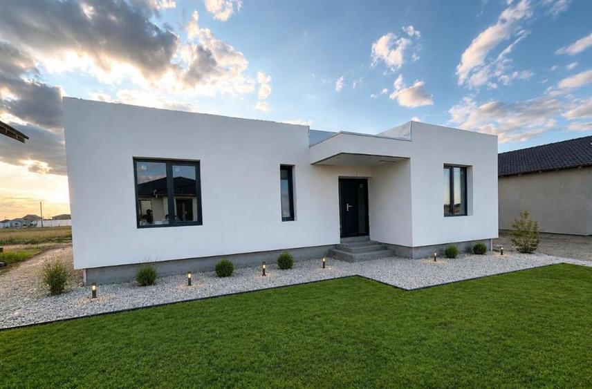 Casă cu 3 camere cu Teren 500 Mp în Cihei