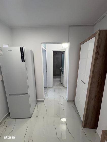 Apartament cu 2 camere decomandat în Podul de Fier