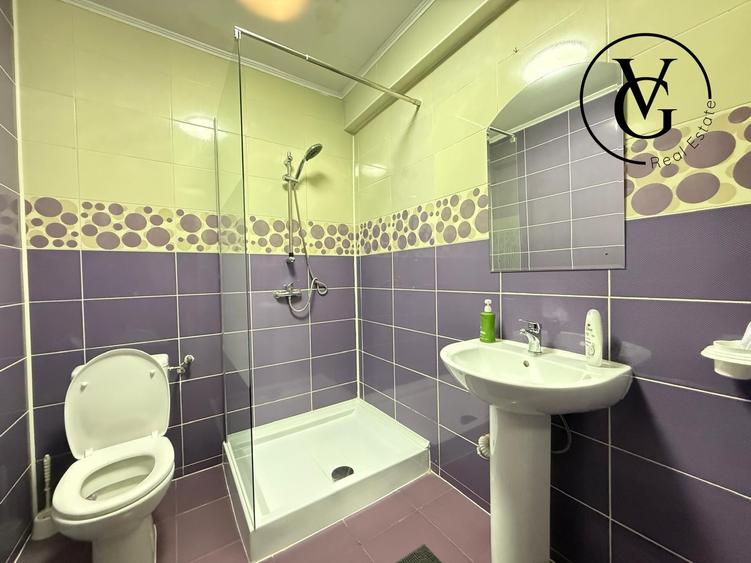 Casă individuală cu 8 camere cu Canalizare în Năvodari