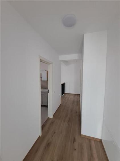 Duplex cu 4 camere cu Canalizare în Dâmbul Rotund