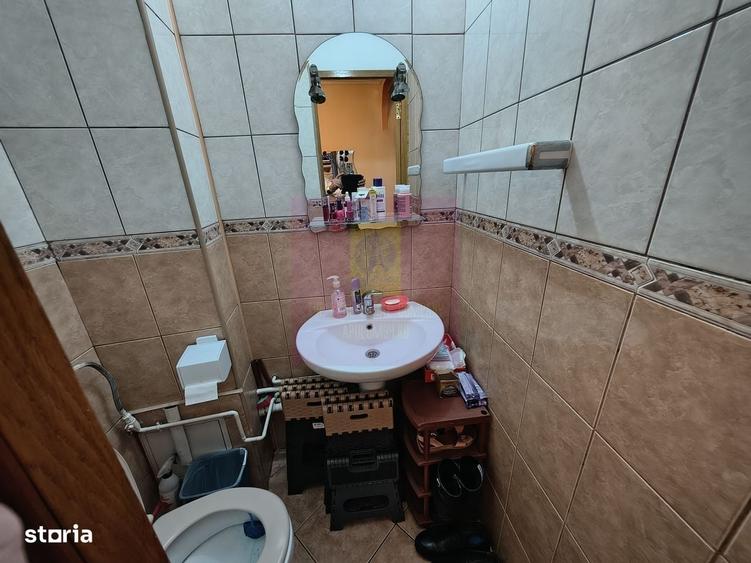 Apartament cu 3 camere decomandat în Colentina