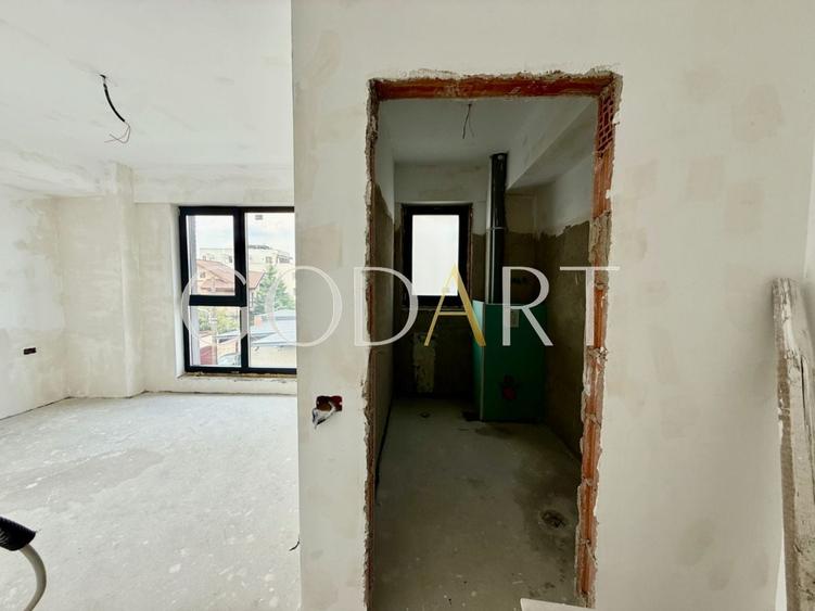 Apartament cu 3 camere decomandat în Aviației