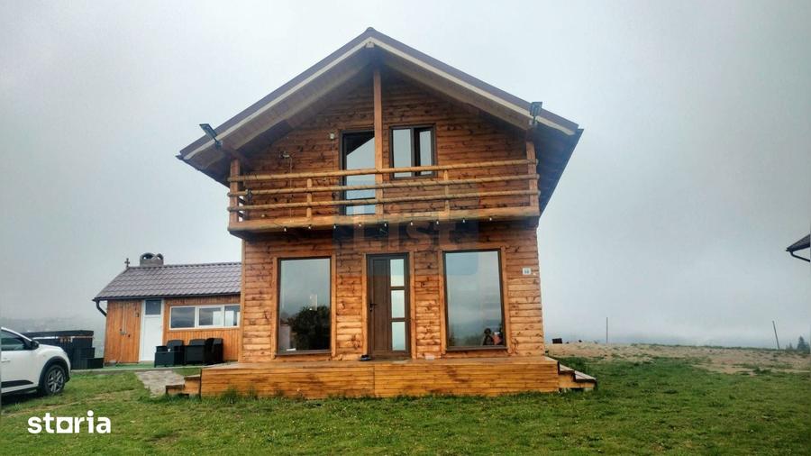 Casă cu 4 camere cu Teren 1000 Mp în Mărișel