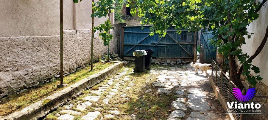 Casă individuală cu 4 camere cu Canalizare în Fântânele