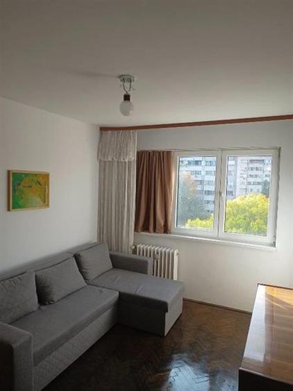 Apartament cu 2 camere semidecomandat în Gorjului