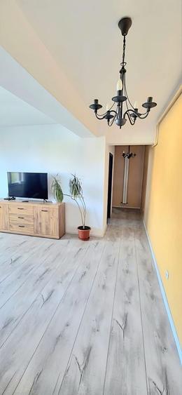 Apartament cu 2 camere decomandat, mobilat în Energia