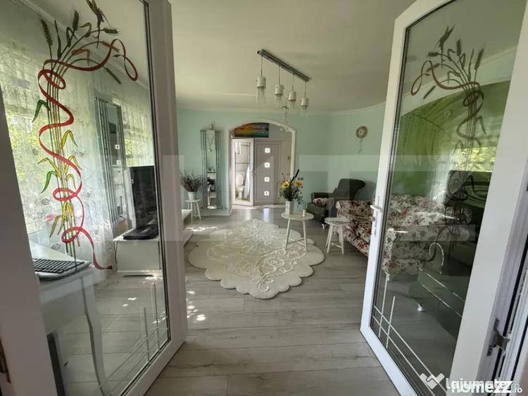 Casă cu 5 camere cu Teren 3837 Mp în Central