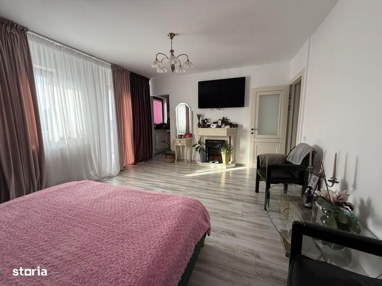 Casă cu 4 camere în Central