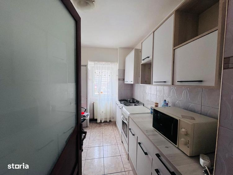 Apartament cu 2 camere decomandat, mobilat în Nicolina