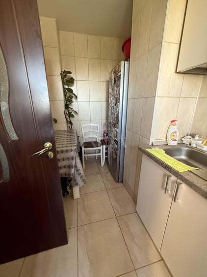 Apartament cu 3 camere decomandat, mobilat în Drumul Taberei