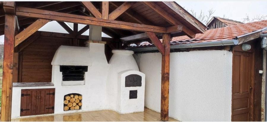 Casă cu 4 camere în Central