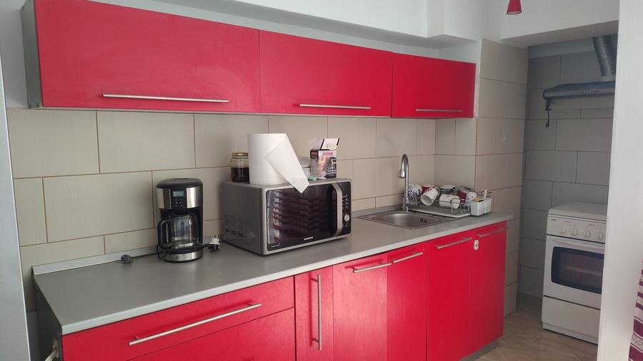 Apartament cu 3 camere decomandat în Moșilor