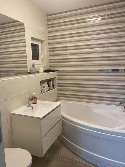 Apartament cu 2 camere decomandat în Luminiș