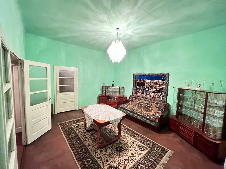 Casă cu 4 camere în Săsciori