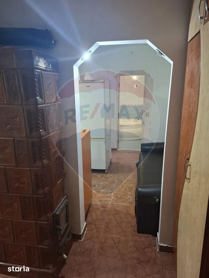 Apartament cu 3 camere, mobilat în Central