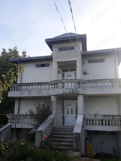 Casă cu 6 camere în Central