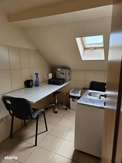 Casă cu 5 camere cu Teren 153 Mp în Podgoria