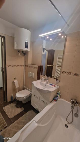 Apartament cu 2 camere semidecomandat în Titan
