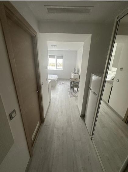Garsonieră decomandată în Central