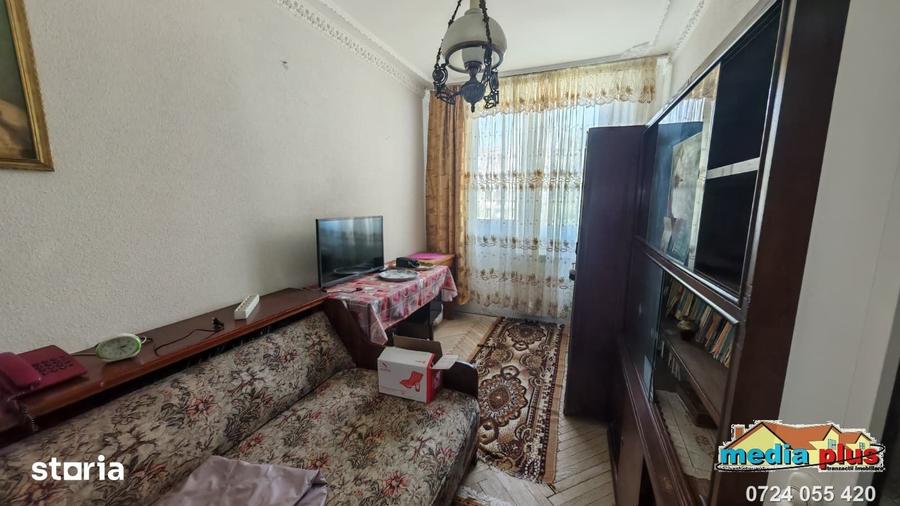 Apartament cu 3 camere în Mazepa 2