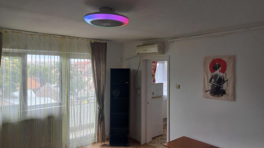 Garsonieră decomandată în Central