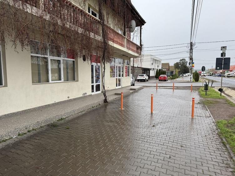 Spațiu comercial, de 100 mp, în Baia