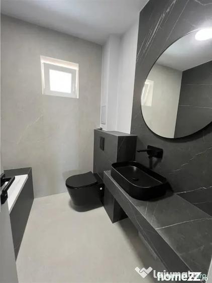 Apartament cu 3 camere decomandat în Piața Cluj