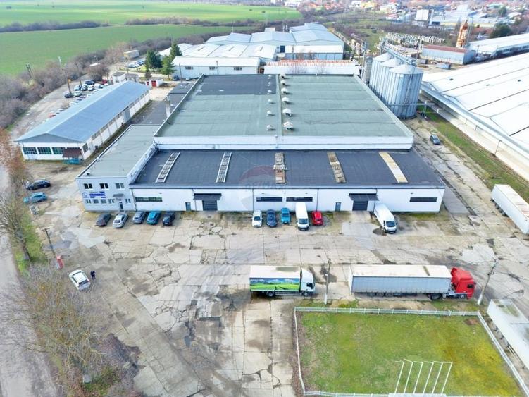 Spațiu industrial, de 6,132 mp, în Aradul Nou