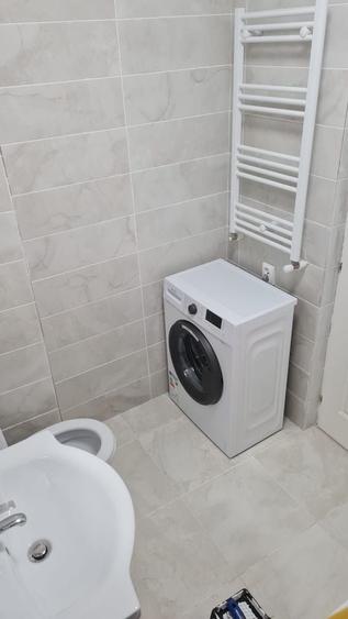 Garsonieră decomandată în Roșu