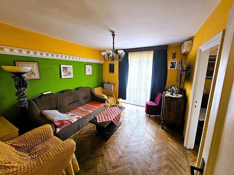 Apartament cu 2 camere semidecomandat în Universitate