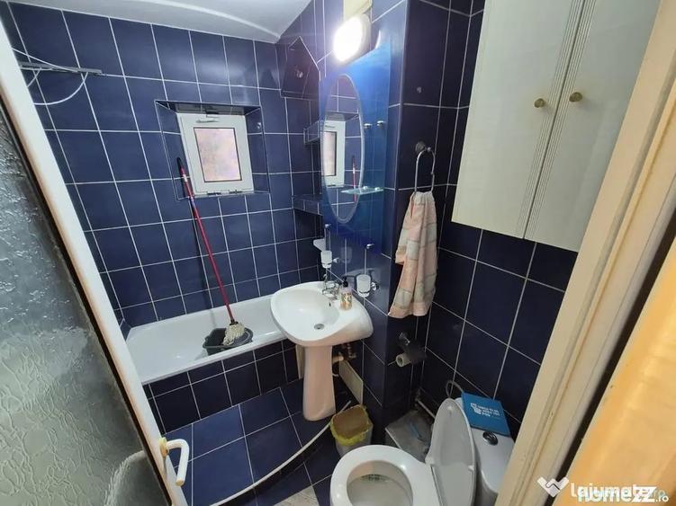 Apartament cu 3 camere decomandat în Micro 16