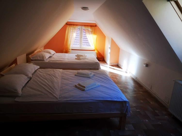 Casă cu 4 camere cu Teren 40 Mp în Poiana Brașov