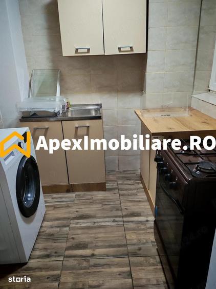 Apartament cu 3 camere decomandat în Peciu Nou