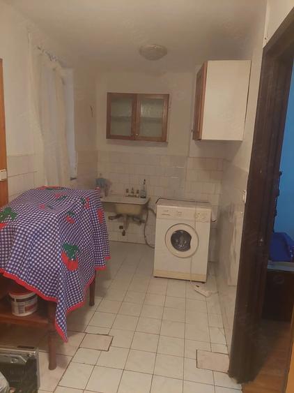 Apartament cu 2 camere decomandat în Ștei