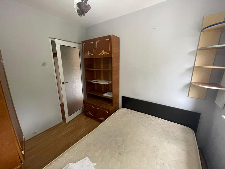 Apartament cu 2 camere nedecomandat în Podu Roș