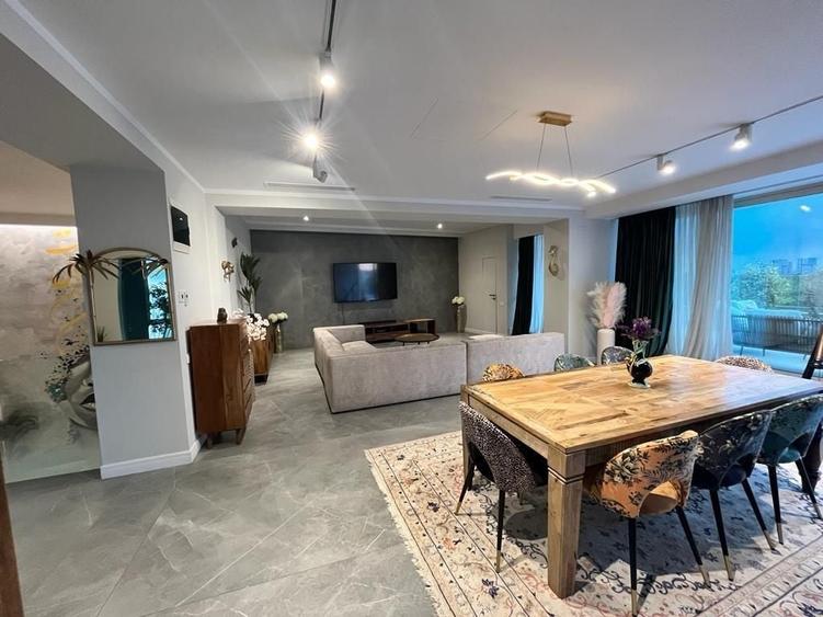 Apartament cu 5 camere, mobilat în Aviației