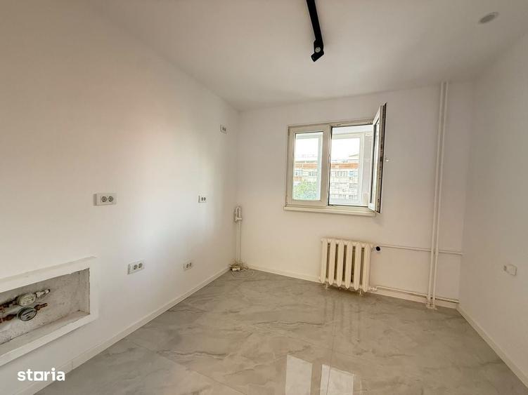Apartament cu 3 camere decomandat în Ștefan cel Mare