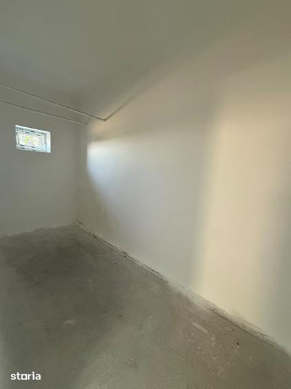 Casă cu 5 camere cu Teren 700 Mp în Ardud