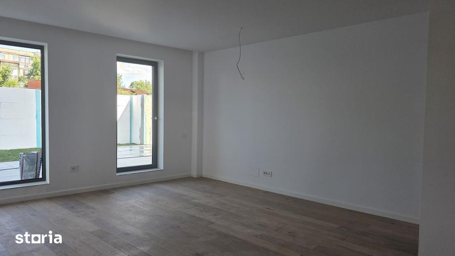 Apartament cu 3 camere în Vitan