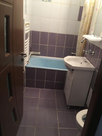 Garsonieră decomandată în Central