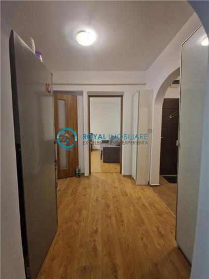Apartament cu 2 camere decomandat, mobilat în Vest