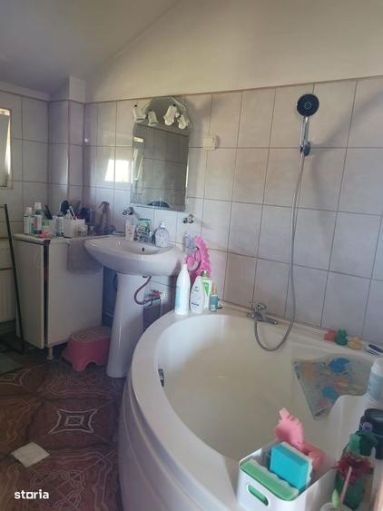 Casă cu 4 camere cu Teren 1032 Mp în Nicolae Bălcescu