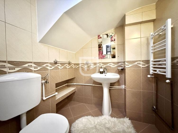 Casă cu 5 camere cu Canalizare în Ultracentral