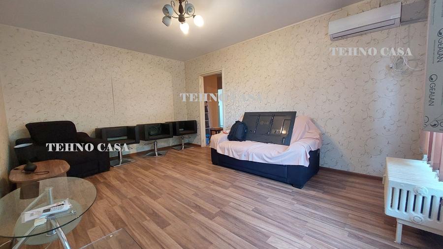 Apartament cu 4 camere decomandat în Titan