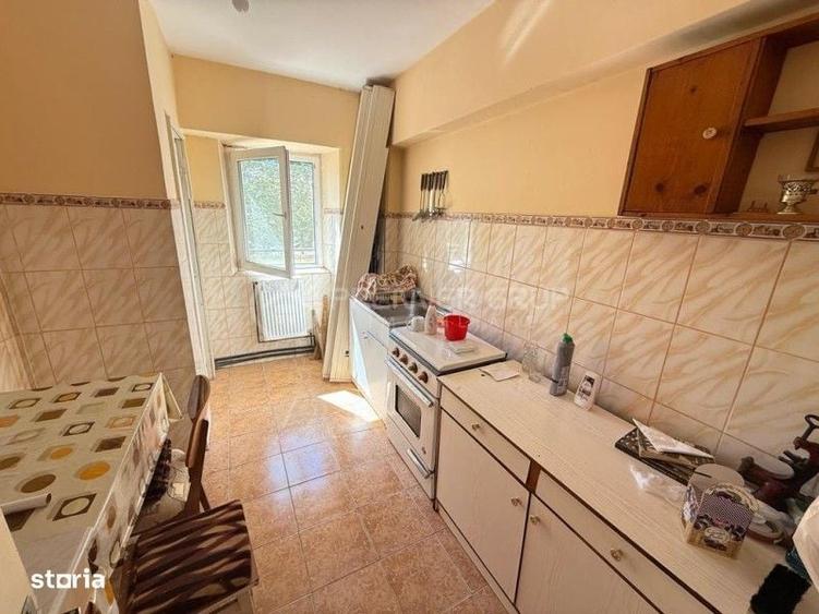 Apartament cu 3 camere decomandat în Dancu